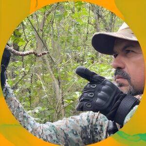 <u><i>Diego L.<br>GONZÁLEZ<br></u></i>COLOMBIA 🇨🇴